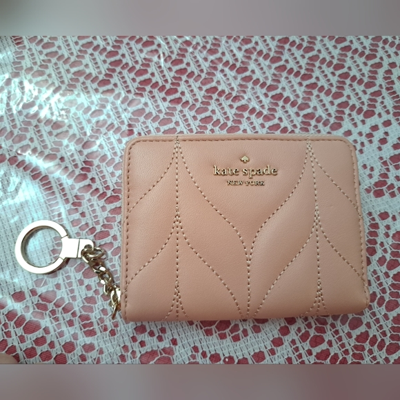Kate Spade wallet - Picture 1 of 11